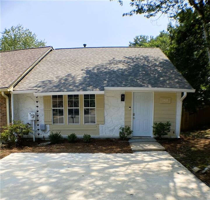 Property Photo:  1469 Westwood Court SW  GA 30008 