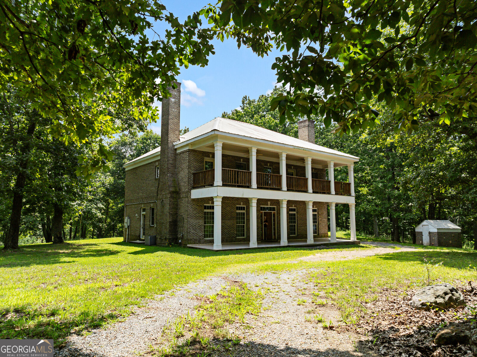 Property Photo:  286 Killarney Way  GA 30145 