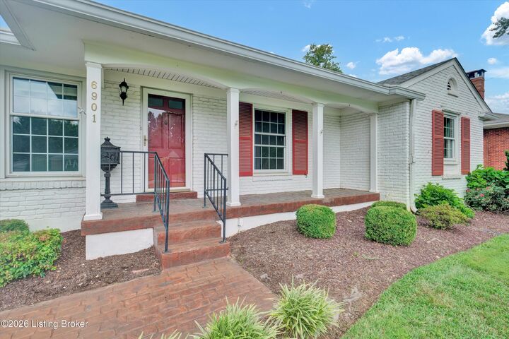 Property Photo:  6901 Greenlawn Rd  KY 40222 