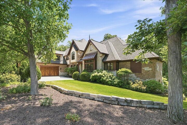 Property Photo:  1009 Foy Court  IN 46307 