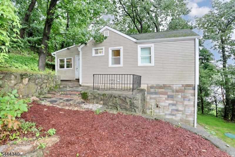 Property Photo: 13 Mountain Glen Rd NJ 07456