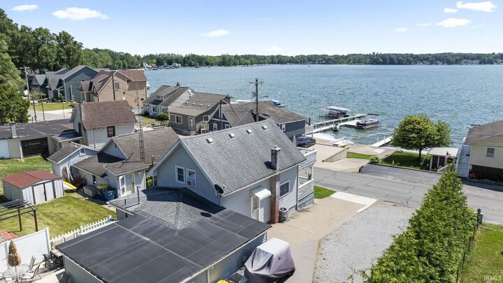 Property Photo: 2320 W Orland Road IN 46703