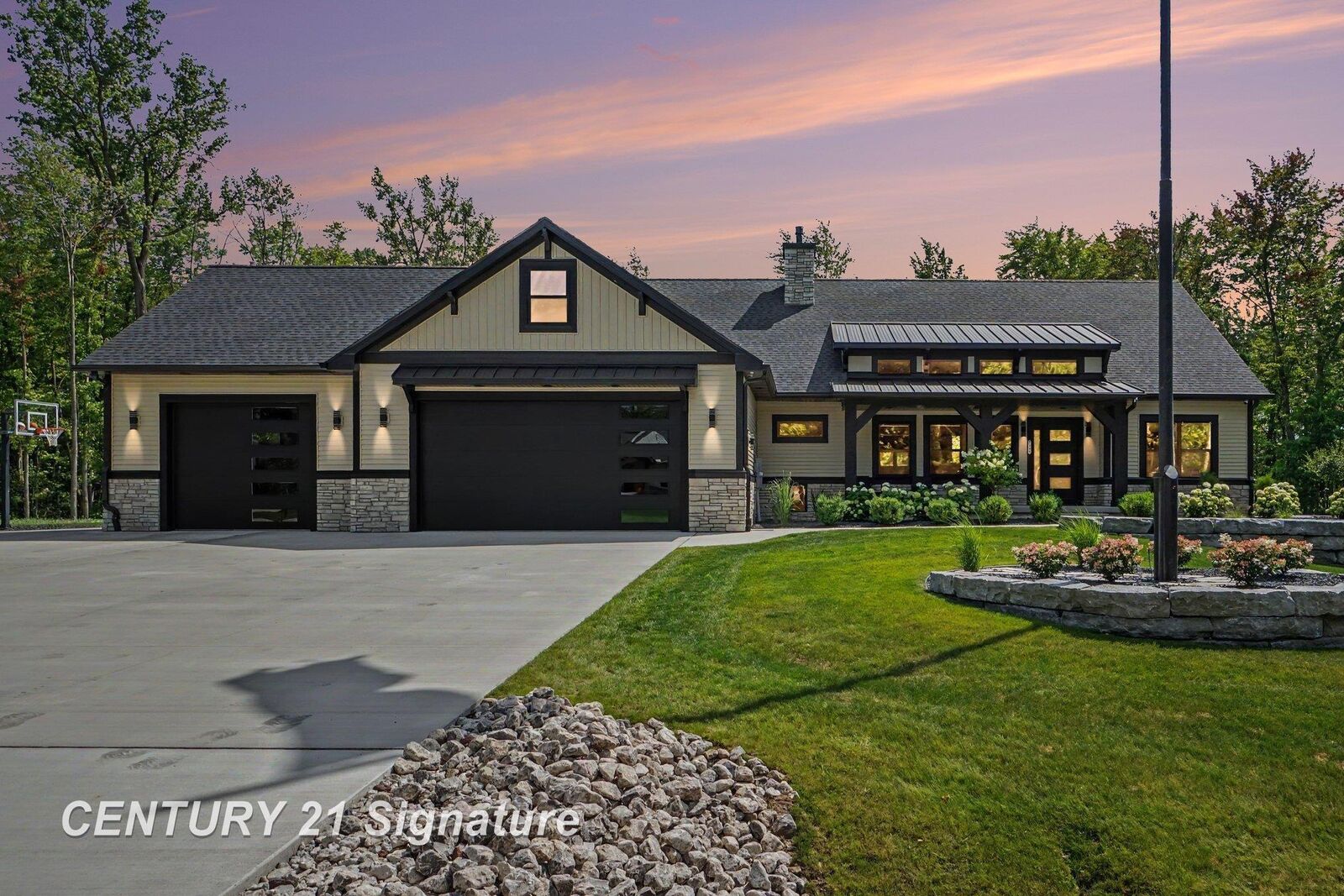 Property Photo:  3568 E Douglas Drive  MI 48642 