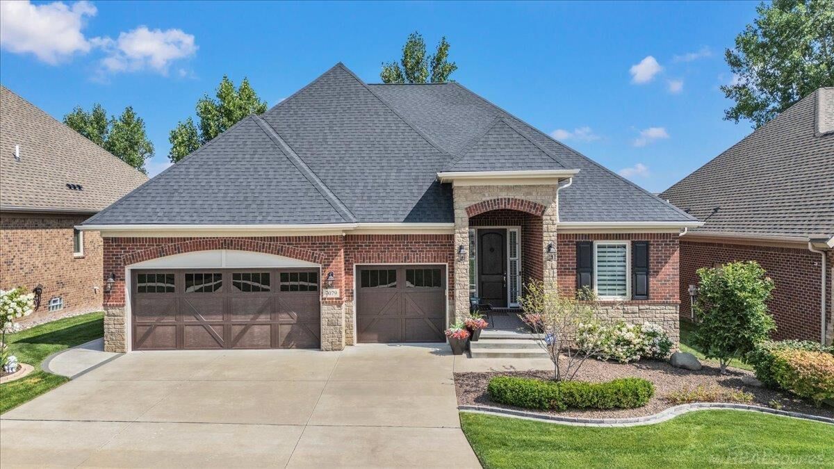 Property Photo: 7079 Middlecoff Drive 96 MI 48094