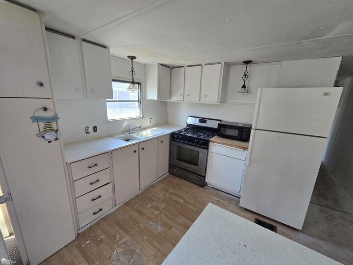 Property Photo:  213 E Oak Street  MI 48655 