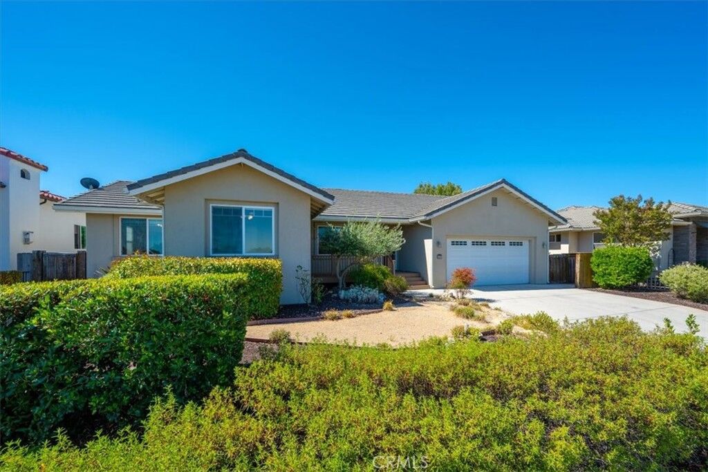 Property Photo: 595 Red Cloud CA 93446