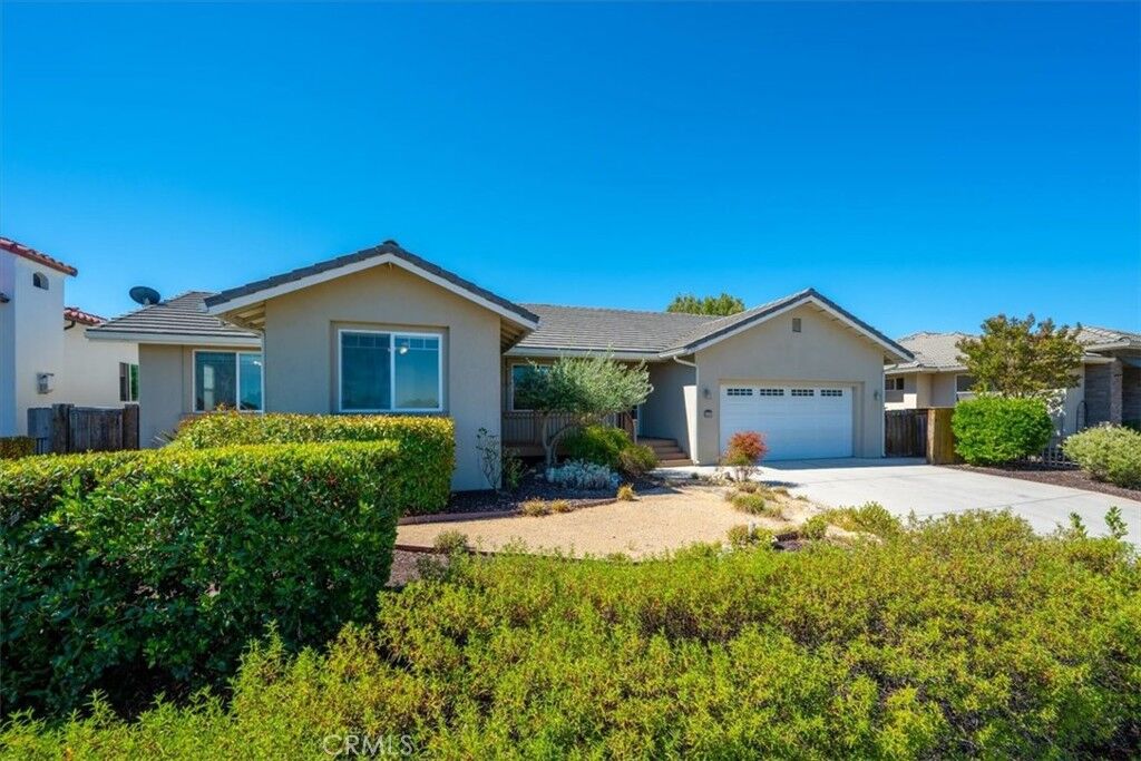 Property Photo:  595 Red Cloud  CA 93446 