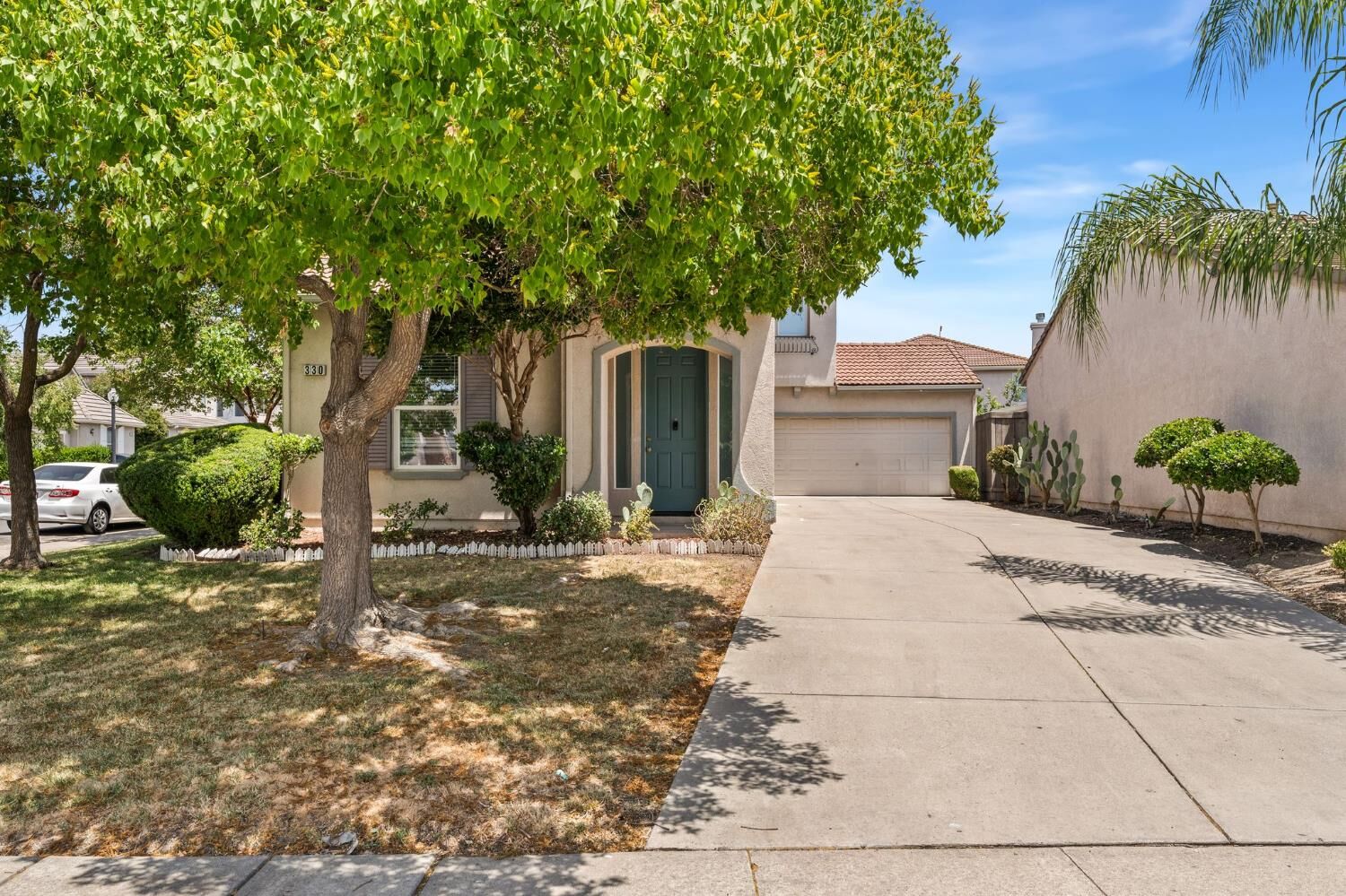 Property Photo: 330 Belfont Circle CA 95835
