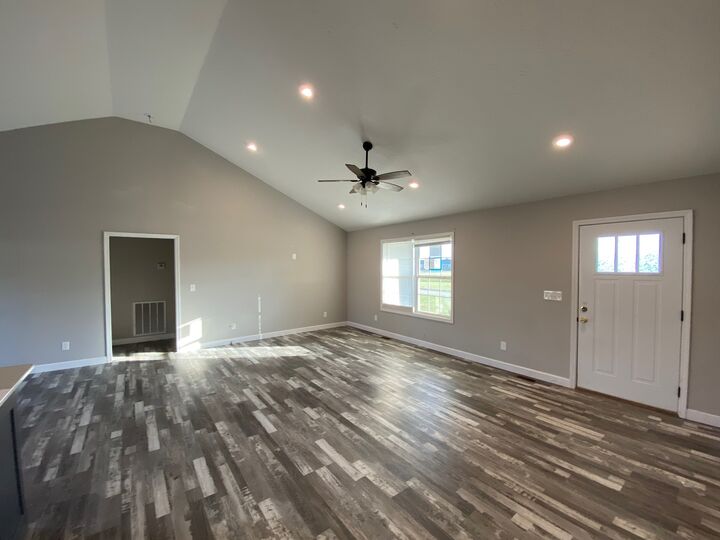 Property Photo: 102 Willow Hill Ct KY 42206