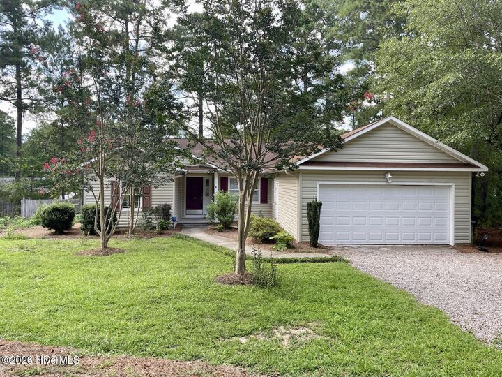 Property Photo: 4 Sandhills Place NC 28374