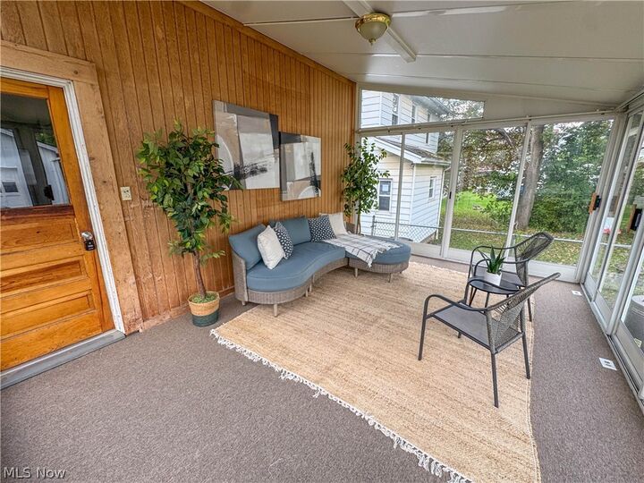 Property Photo: 418 E Prospect Street OH 44420