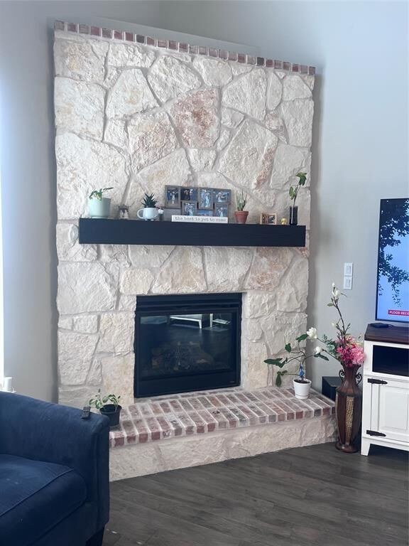 Property Photo: 2712 Dickinson Drive TX 76210
