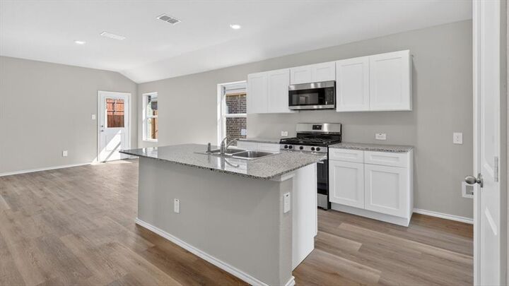 Property Photo: 1621 Tin Roof Road TX 76249