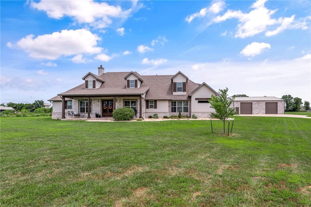 Property Photo: 1810 Park Place Lane AR 72719