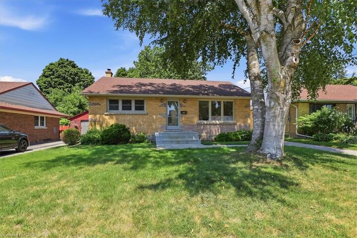 Photo de la propriété:  184 Murdock Avenue  ON N2J 2M5 