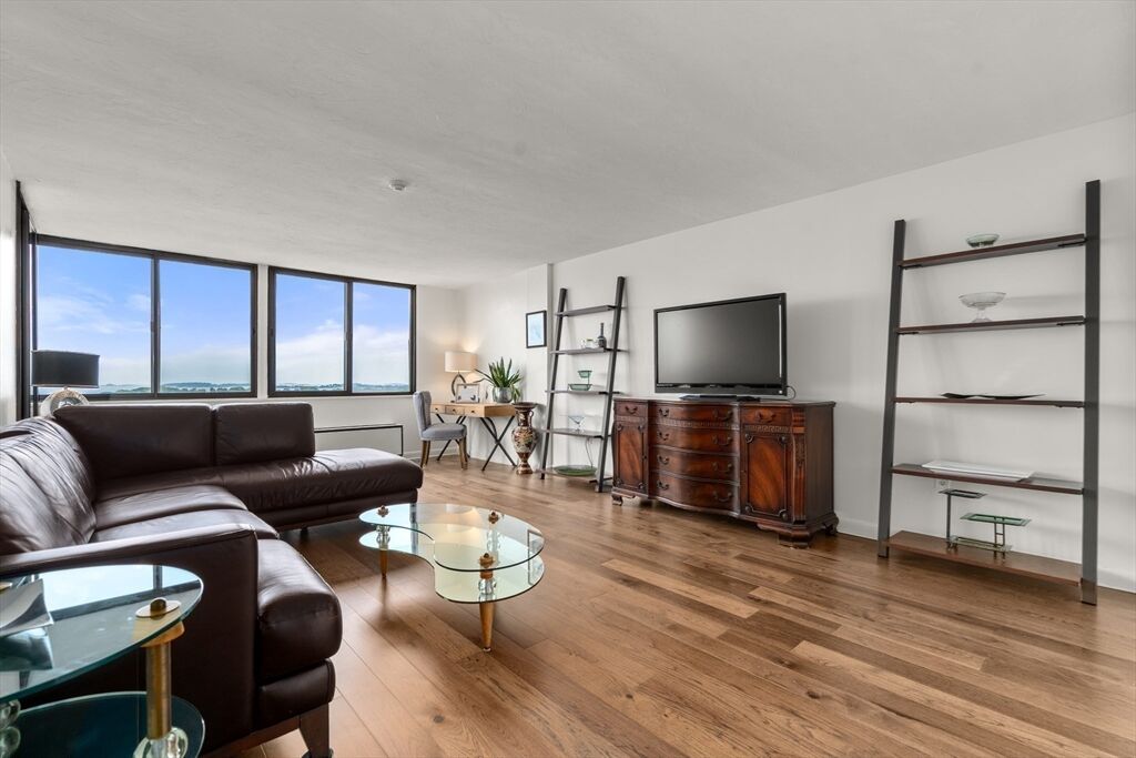 Property Photo: 77 Adams St 1206 MA 02169
