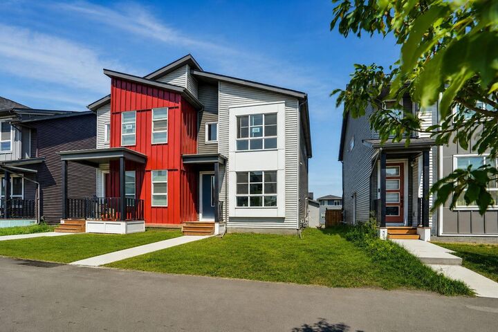 Property Photo: 152 Belmont Way SW AB T2X 5T4