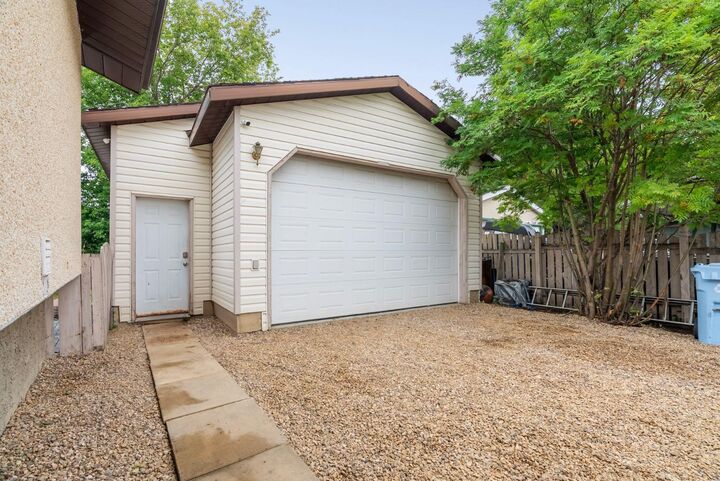 Property Photo: 120 Dowd Road AB T9K 1B9