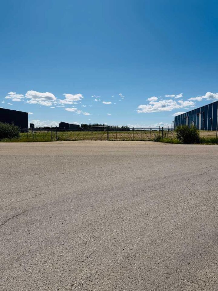 Property Photo: 9101 150 Avenue AB T8V 2N9