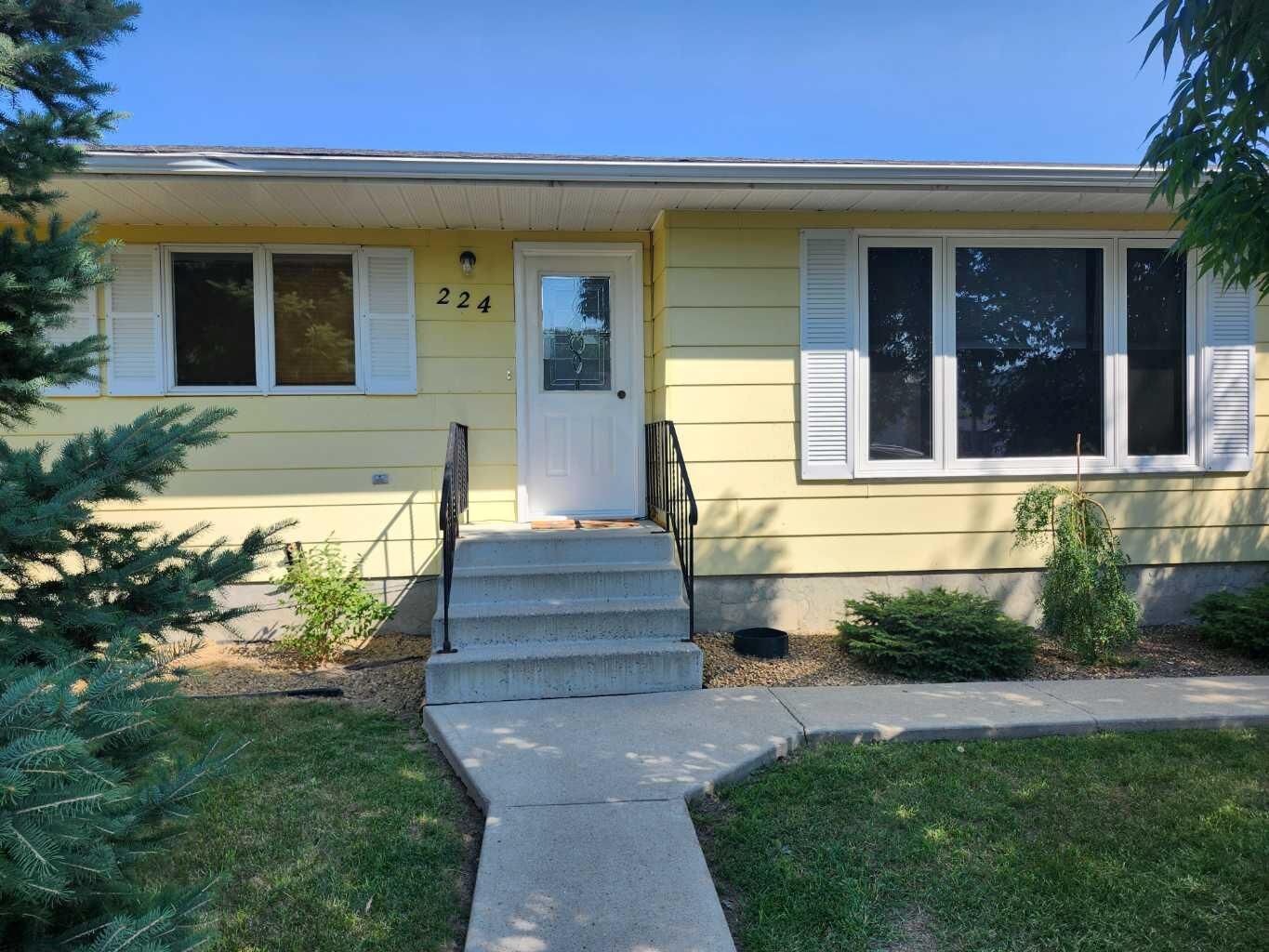 Property Photo: 224 2 Street AB T0J 0Y0