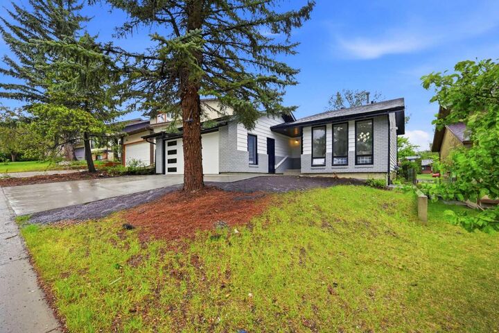 Property Photo: 300 Edgehill Drive NW AB T3A 2S3