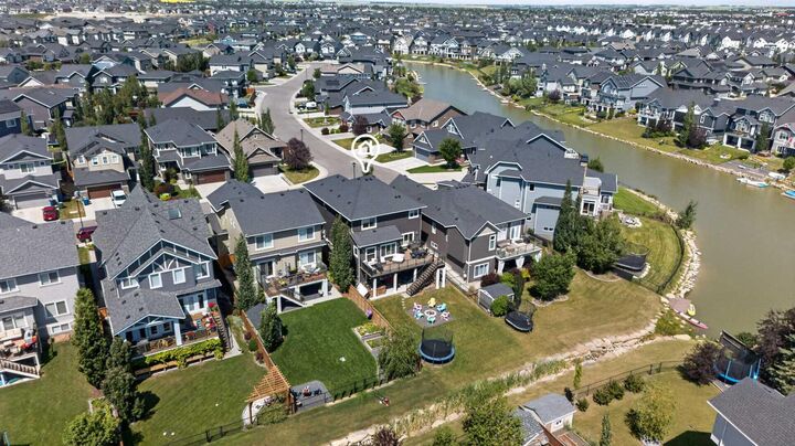 Property Photo: 325 Bayside Crescent SW AB T4B 4H1