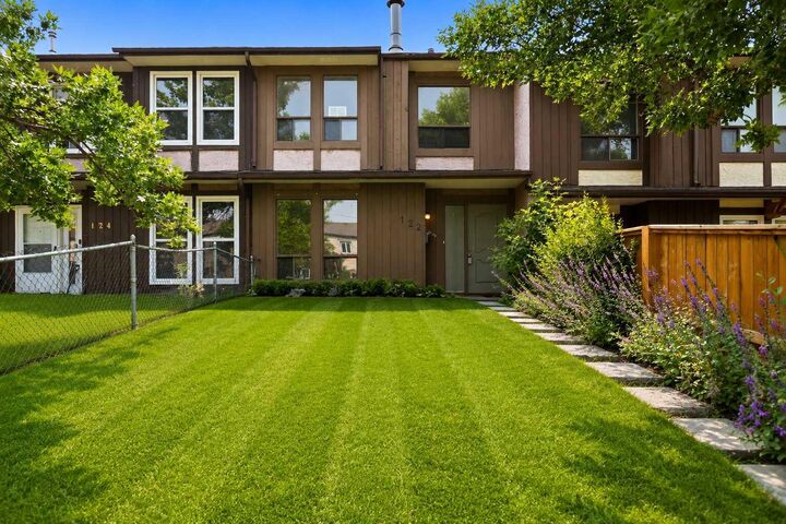 Property Photo: 122 Berkley Way NW AB T3K 1B6