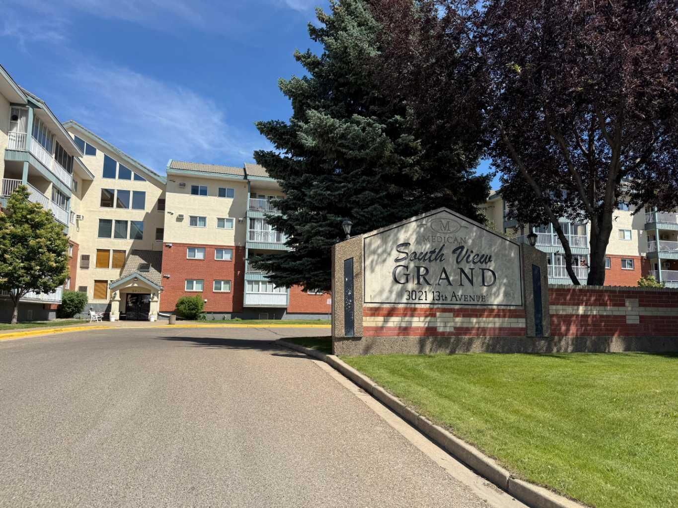 Property Photo: 3021 13 Avenue SE 424 AB T1B 4E2