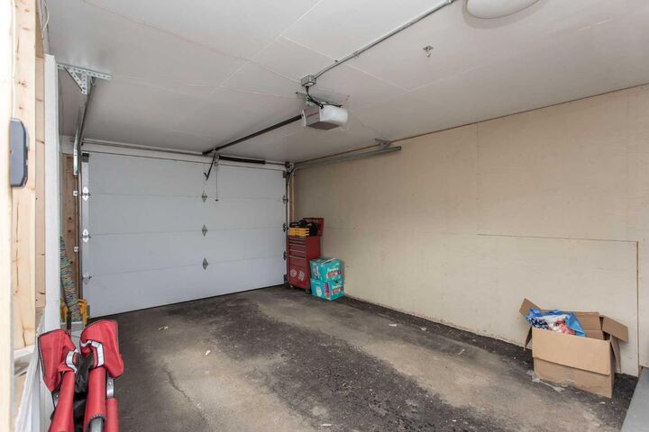 Property Photo: 10 Valley Crescent AB T4L 1N9