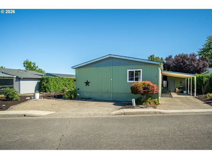 Property Photo:  1199 N Terry St 187  OR 97402 