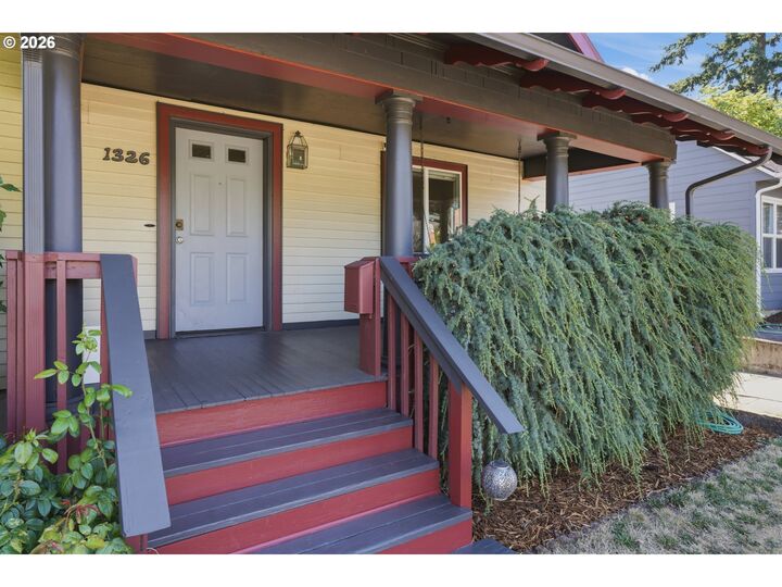 Property Photo: 1326 NE 73rd Ave OR 97213