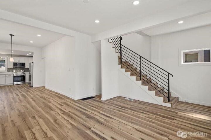 Property Photo:  719 S Spraque Ave  WA 98405 