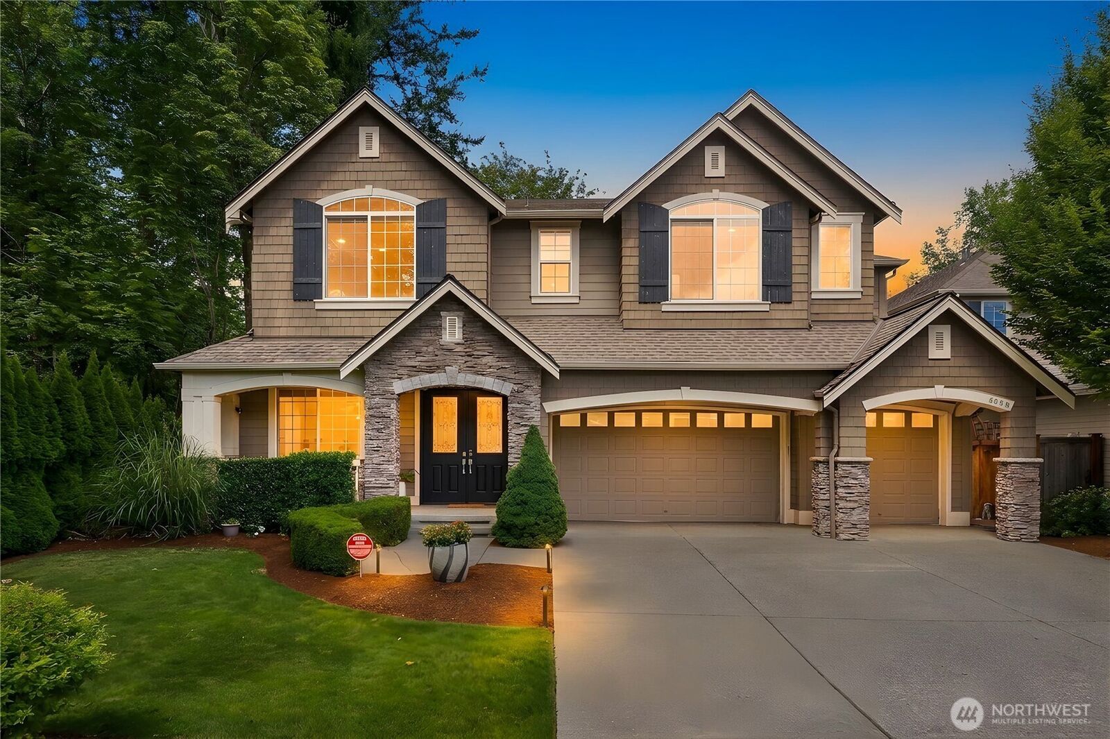 Property Photo:  26546 SE Belvedere Way  WA 98075 