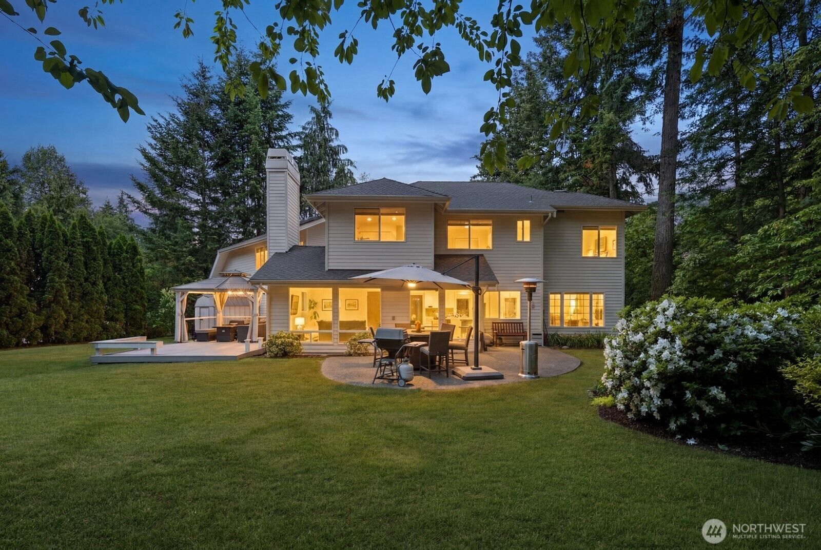 Property Photo:  7700  234th Place NE  WA 98053 
