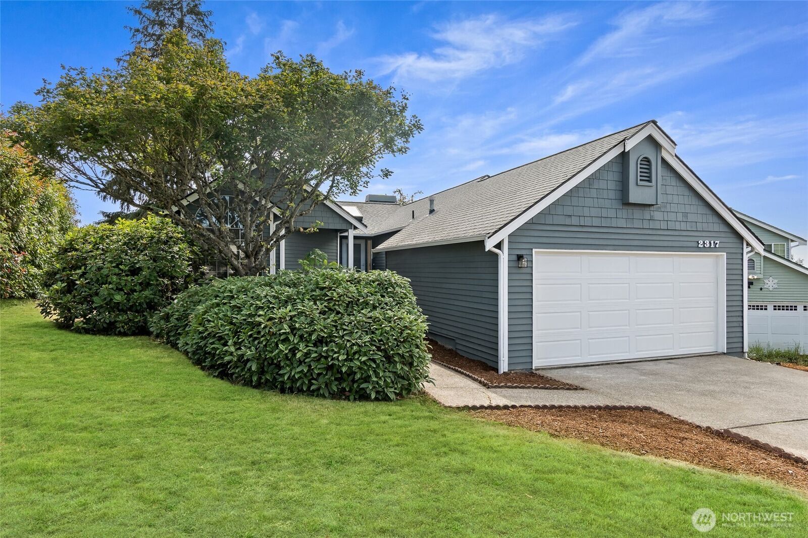 Property Photo: 2317 S 278th Court WA 98003