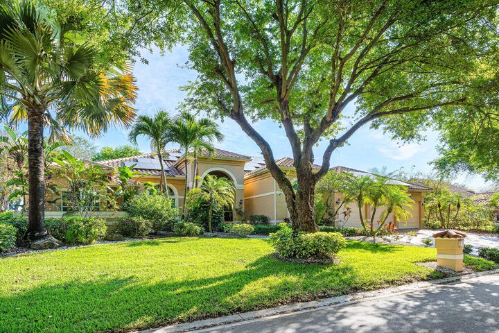 Property Photo:  1845 Eagle Trace Boulevard  FL 33071 