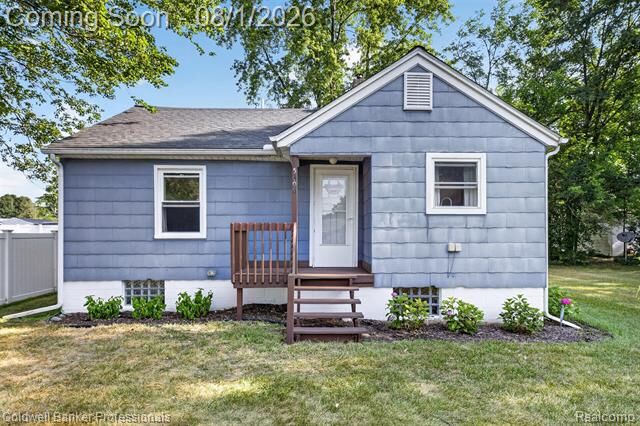 Property Photo:  5300 Clinton River Drive  MI 48327 