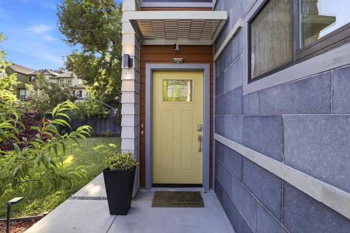 Property Photo:  2212 Leland Avenue  CA 94040 