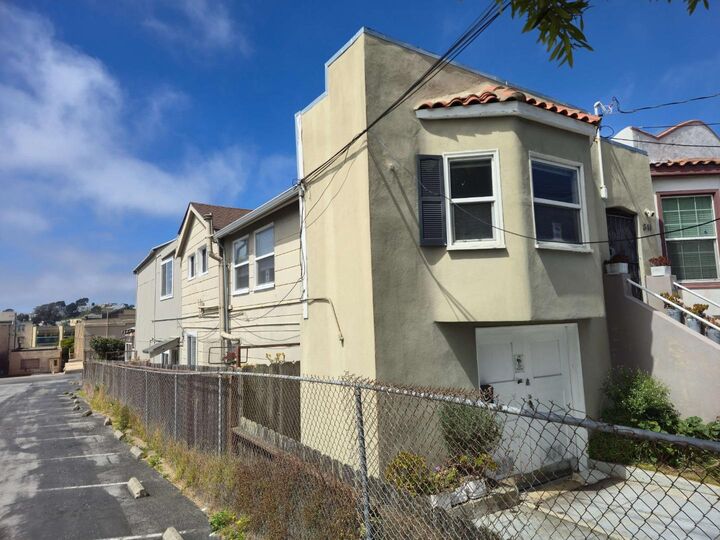 Property Photo:  844 Brunswick Street  CA 94112 