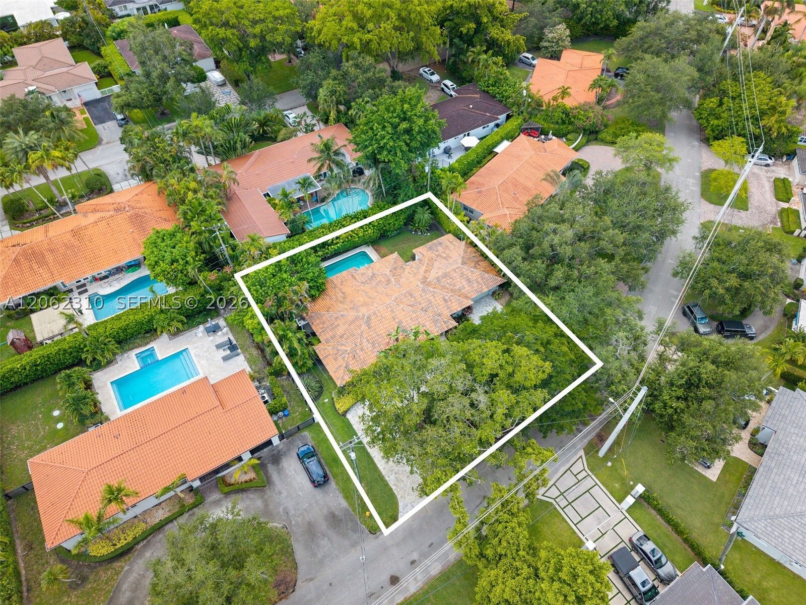 Property Photo: 548 Vilabella Ave FL 33146