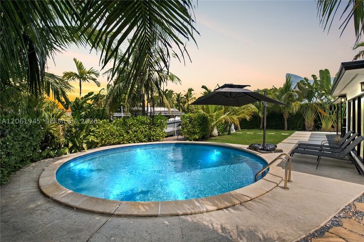 Property Photo: 12906 Cherry Rd FL 33181