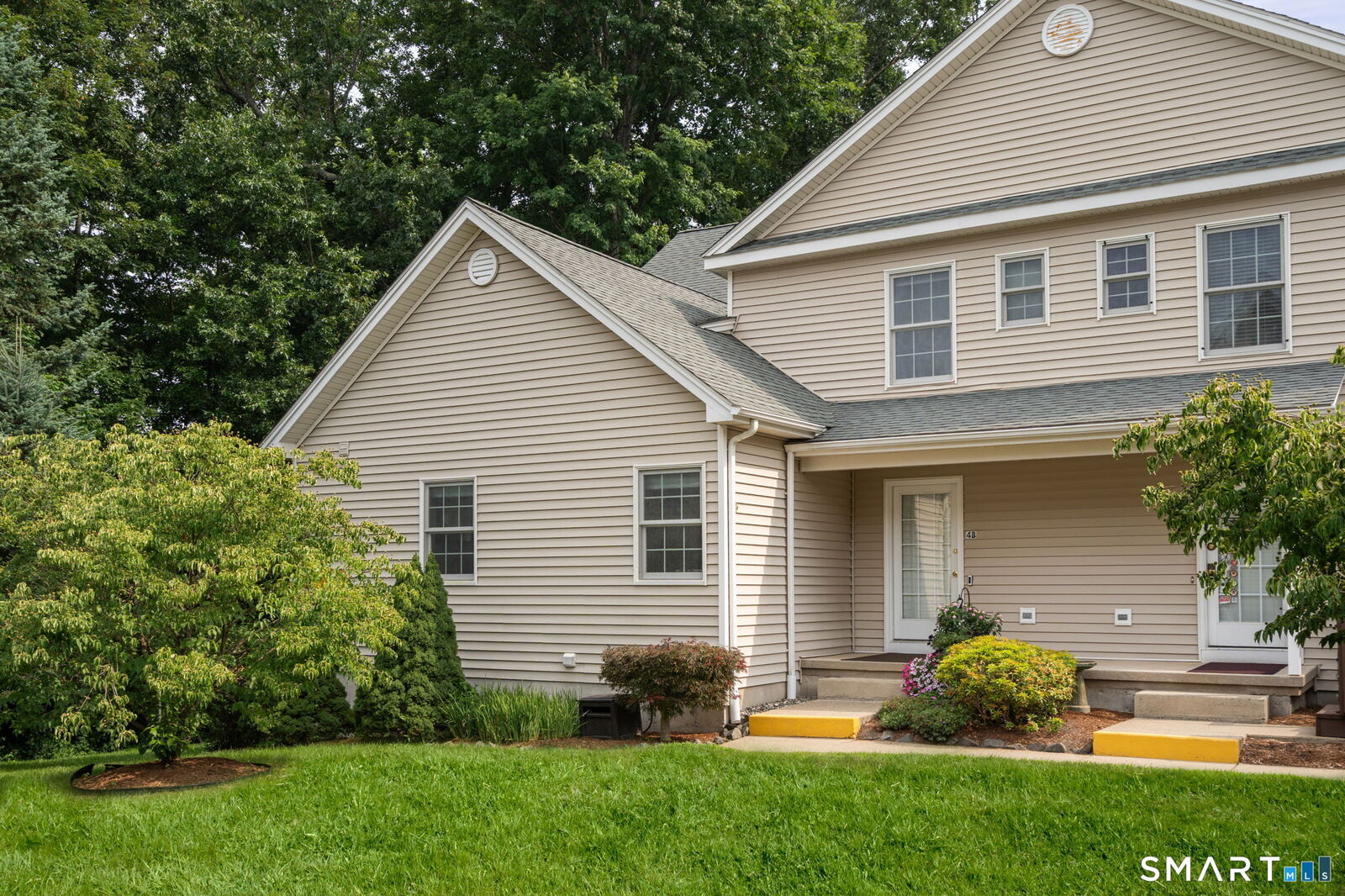 Property Photo: 4 Reggie Way B CT 06016