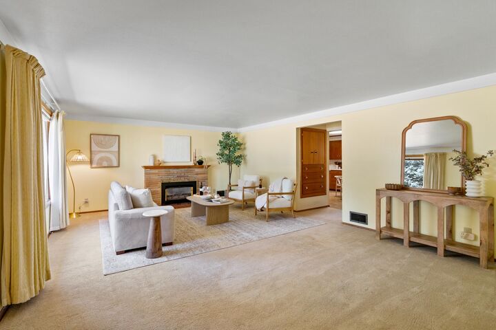Property Photo:  3706 E Congress Ave  WA 99223 