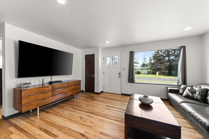 Property Photo: 1312 W Nebraska Ave WA 99205