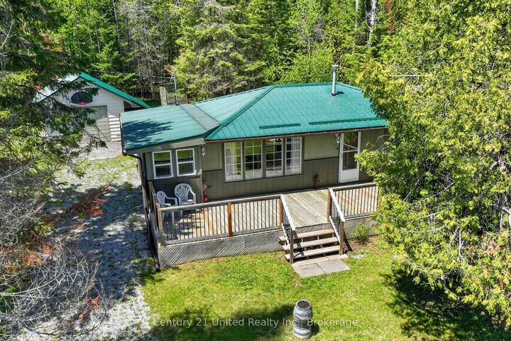 Property Photo: 98 Lakeview Cottage Road ON K0M 2B0