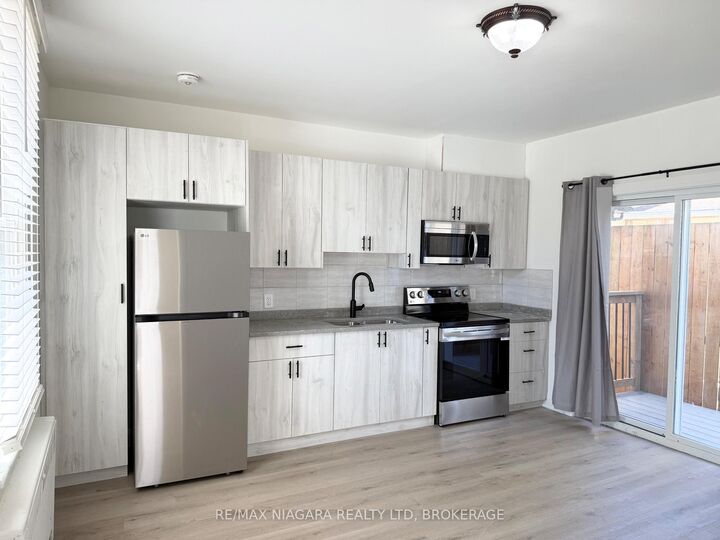 Property Photo: 4711 River Road Unit 2 ON L2E 3G2