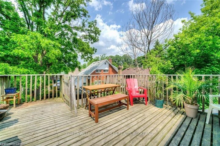 Property Photo: 492 Emery Street E ON N6C 2E8