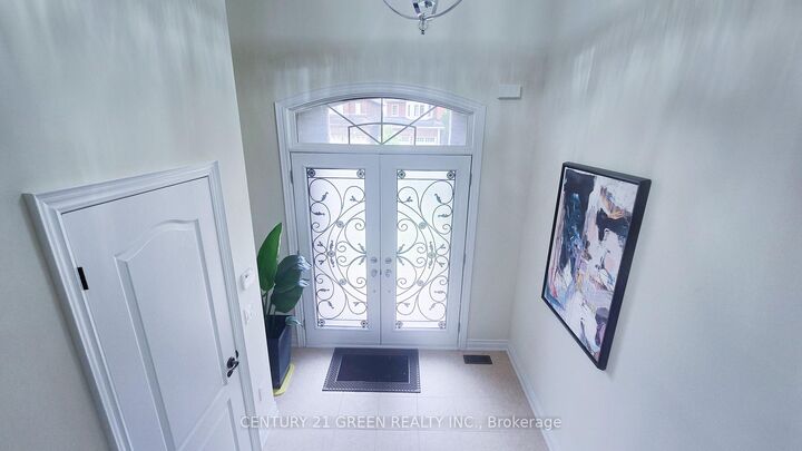 Property Photo: 61 Magdalan Crescent ON L4E 0W4