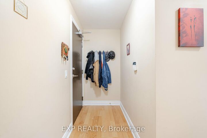 Property Photo: 1103 Leslie Street 1103 ON M3C 4G8