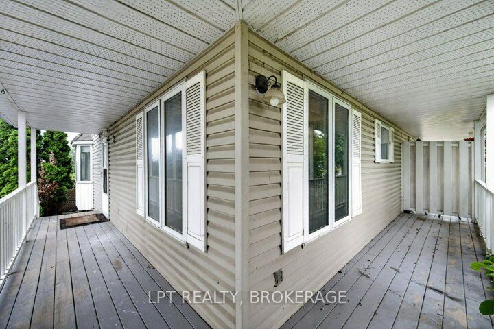 Property Photo:  764 Roosevelt Drive  ON K7M 8V3 